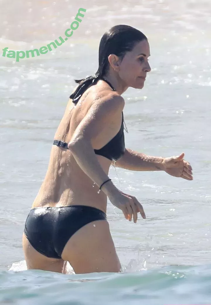 Courteney Cox nude photo #0074 (courteneycoxofficial / courtne81211028)