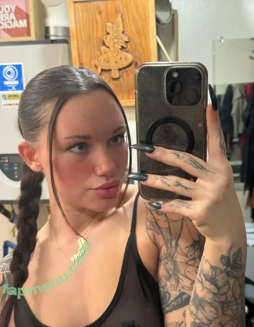 courteneyboyes nude photo #0023 (courteneyboyes)
