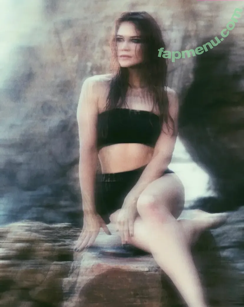 Courtney Hope nude photo #0446 (courtneylove0210 / thecourtneyhope)