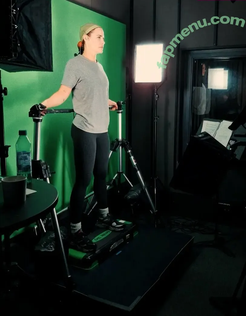 Courtney Hope nude photo #0461 (TheCourtneyHope / courtneylove0210)