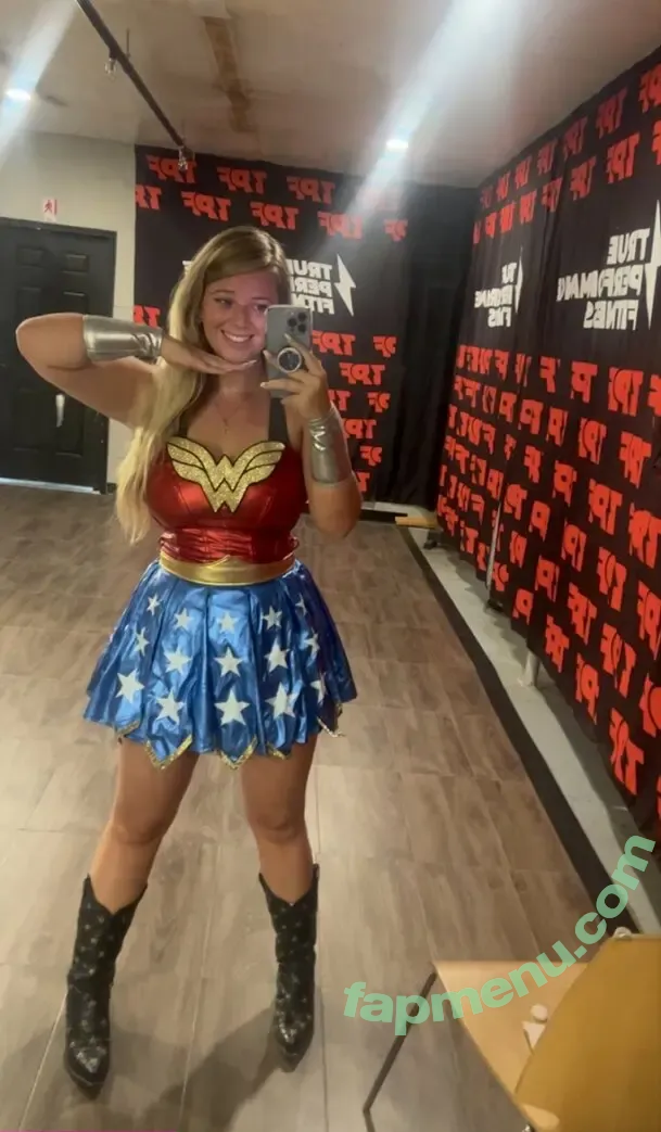 Courtney Knill nude photo #0156 (courtneyknill / courtneyknillusa)