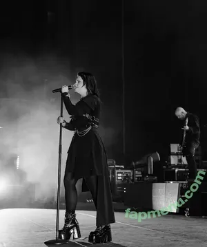 Courtney LaPlante / Spiritbox Singer / courtneylaplante nude photo #0471