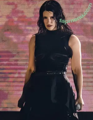 Courtney LaPlante / Spiritbox Singer / courtneylaplante nude photo #0486