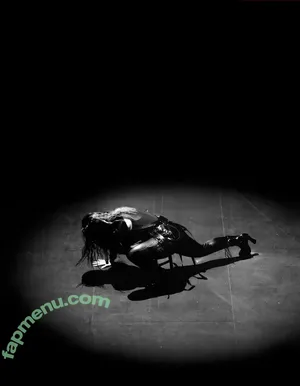 Courtney LaPlante / Spiritbox Singer / courtneylaplante nude photo #0497