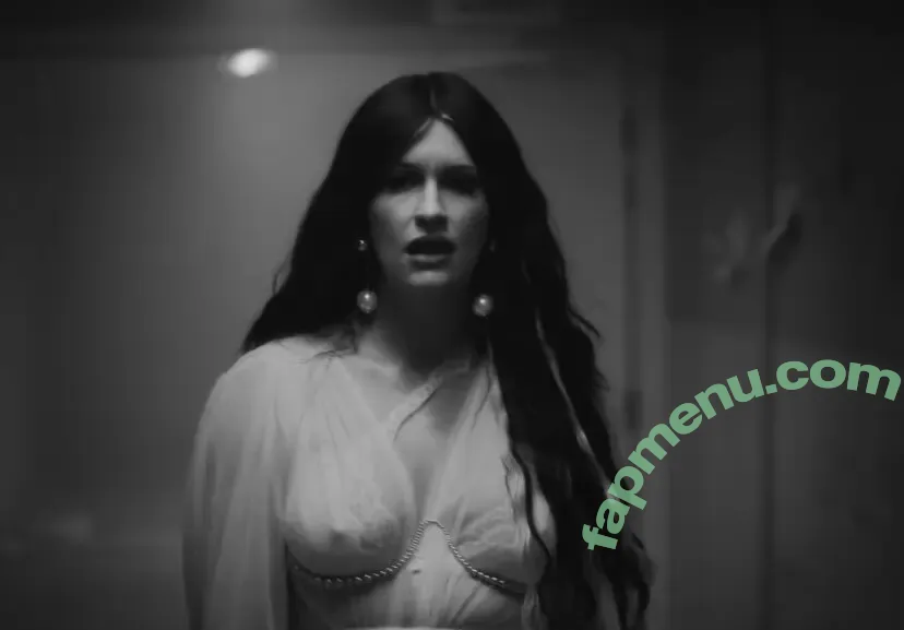 Courtney LaPlante nude photo #0033 (Spiritbox Singer / courtneylaplante)