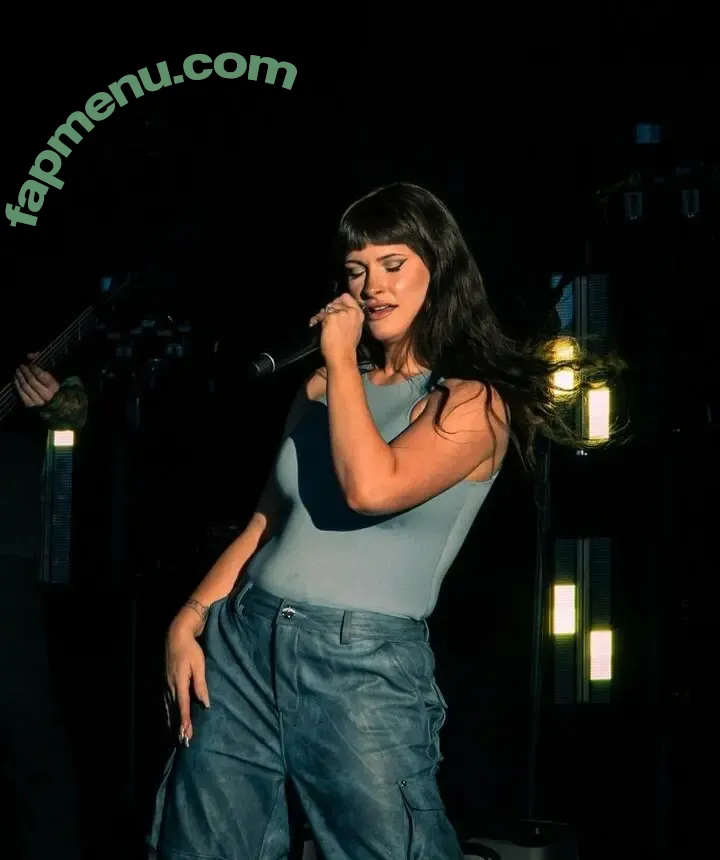 Courtney LaPlante nude photo #0119 (Spiritbox Singer / courtneylaplante)