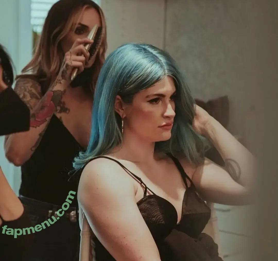 Courtney LaPlante nude photo #0440 (Spiritbox Singer / courtneylaplante)