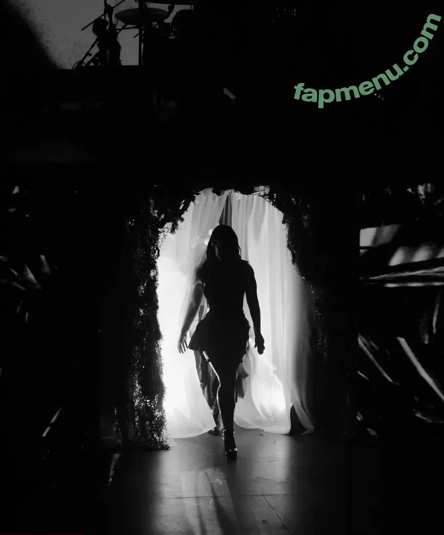 Courtney LaPlante nude photo #0485 (Spiritbox Singer / courtneylaplante)