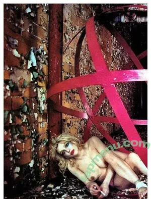 Courtney Love / Courtney / courtneylove nude photo #0126