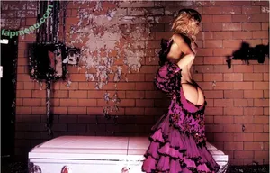 Courtney Love / Courtney / courtneylove nude photo #0130