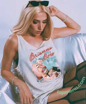 Courtney Miller / co_mill / courtney.miller / typicalvlogs nude photo #0028