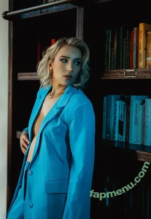 Courtney Miller / co_mill / courtney.miller / typicalvlogs nude photo #0046