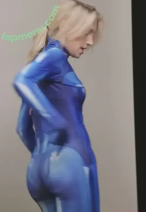 Courtney Miller / co_mill / courtney.miller / typicalvlogs nude photo #0159