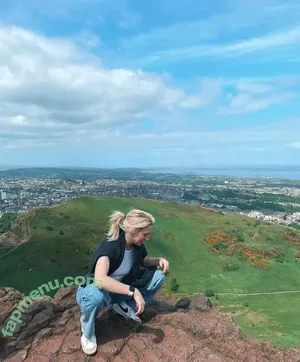 Courtney Miller / co_mill / courtney.miller / typicalvlogs nude photo #0251