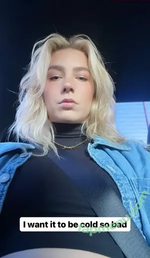 Courtney Miller / co_mill / courtney.miller / typicalvlogs nude photo #0295