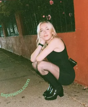 Courtney Miller / co_mill / courtney.miller / typicalvlogs nude photo #0297