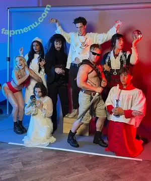 Courtney Miller / co_mill / courtney.miller / typicalvlogs nude photo #0354