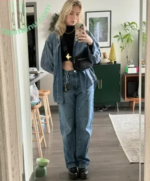 Courtney Miller / co_mill / courtney.miller / typicalvlogs nude photo #0372