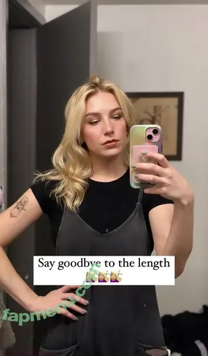 Courtney Miller / co_mill / courtney.miller / typicalvlogs nude photo #0373