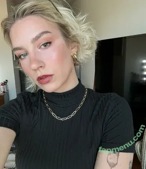 Courtney Miller / co_mill / courtney.miller / typicalvlogs nude photo #0425