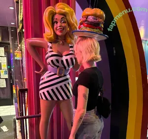 Courtney Miller / co_mill / courtney.miller / typicalvlogs nude photo #0487