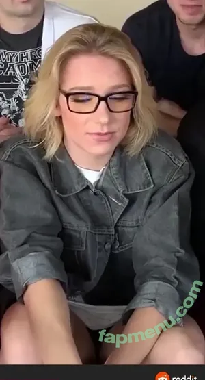 Courtney Miller / co_mill / courtney.miller / typicalvlogs nude photo #0530