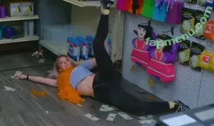 Courtney Miller / co_mill / courtney.miller / typicalvlogs nude photo #0539