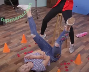 Courtney Miller / co_mill / courtney.miller / typicalvlogs nude photo #0543