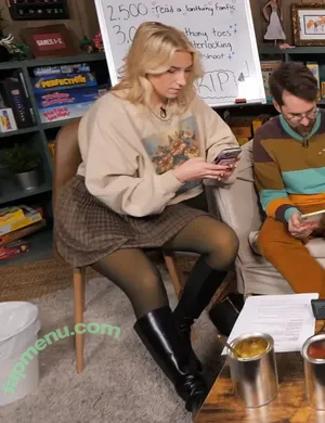 Courtney Miller / co_mill / courtney.miller / typicalvlogs nude photo #0561