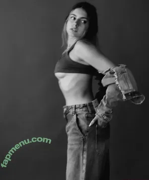 Courtney Miller / co_mill / courtney.miller / typicalvlogs nude photo #0581