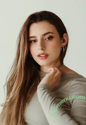 Courtney Miller / co_mill / courtney.miller / typicalvlogs nude photo #0603