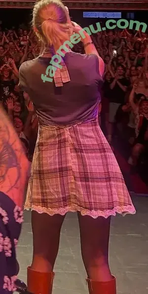 Courtney Miller / co_mill / courtney.miller / typicalvlogs nude photo #0965