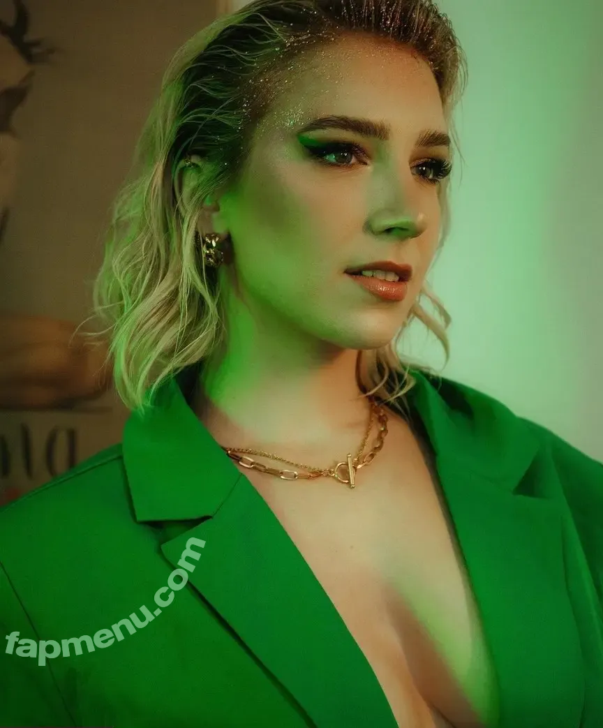 Courtney Miller nude photo #0014 (co_mill / courtney.miller / typicalvlogs)