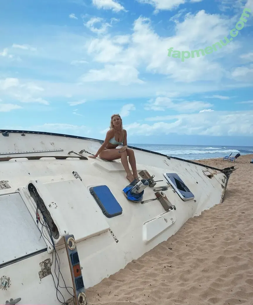 Courtney Miller nude photo #0025 (co_mill / courtney.miller / typicalvlogs)