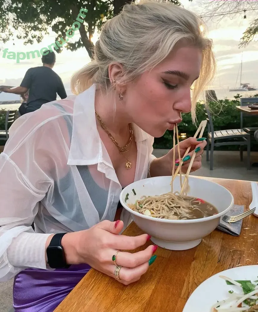 Courtney Miller nude photo #0073 (co_mill / courtney.miller / typicalvlogs)