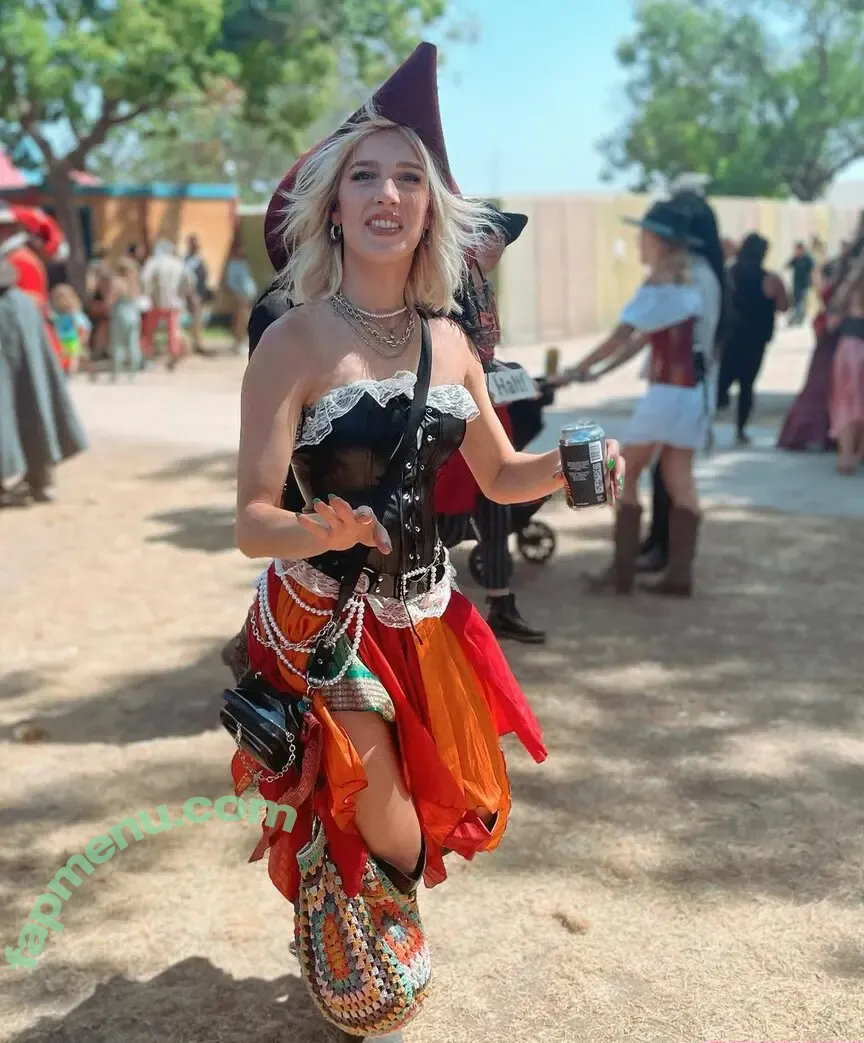 Courtney Miller nude photo #0076 (co_mill / courtney.miller / typicalvlogs)