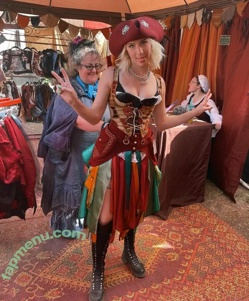 Courtney Miller nude photo #0077 (co_mill / courtney.miller / typicalvlogs)