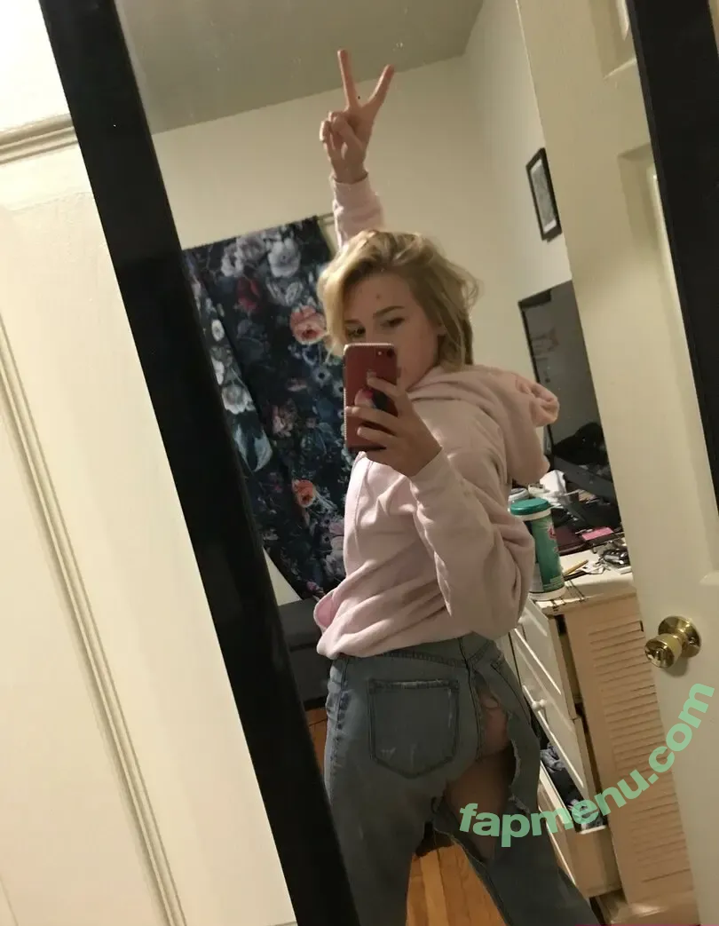 Courtney Miller nude photo #0092 (co_mill / courtney.miller / typicalvlogs)