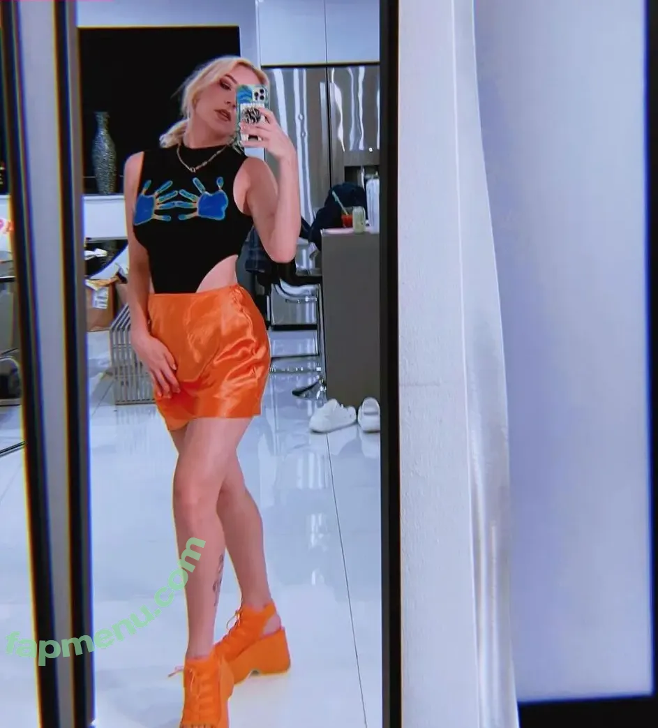 Courtney Miller nude photo #0115 (co_mill / courtney.miller / typicalvlogs)