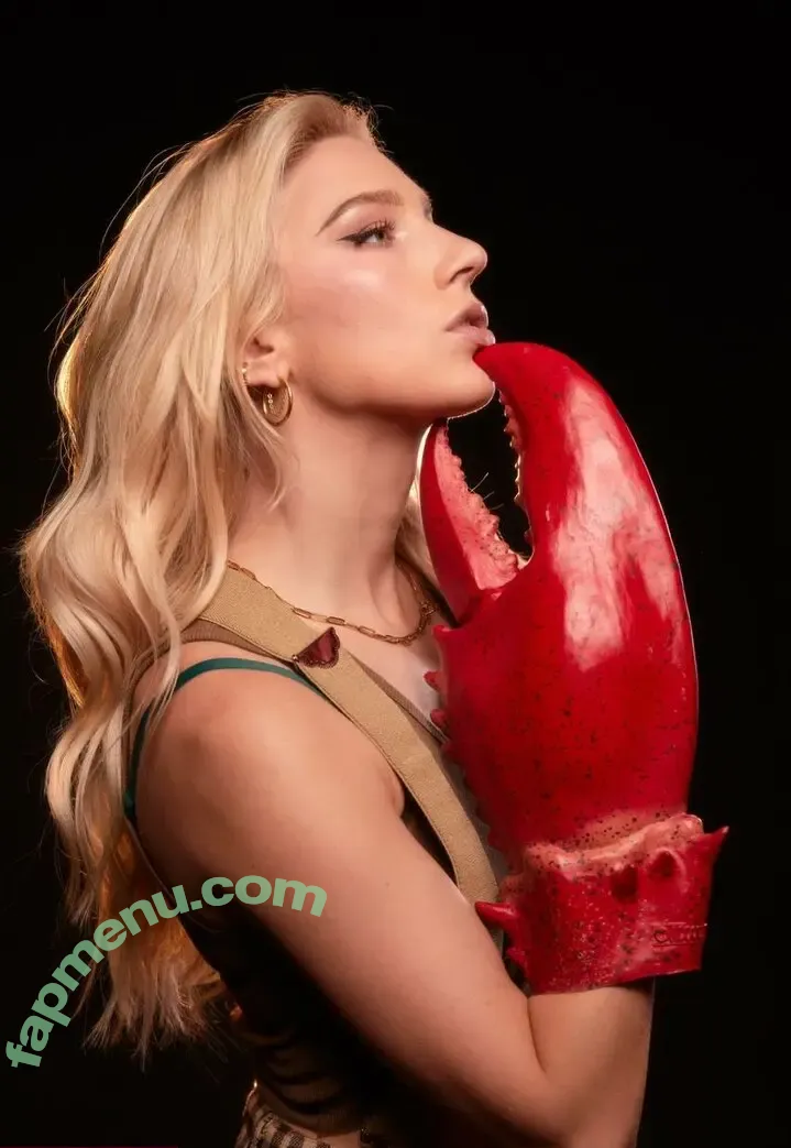 Courtney Miller nude photo #0120 (co_mill / courtney.miller / typicalvlogs)