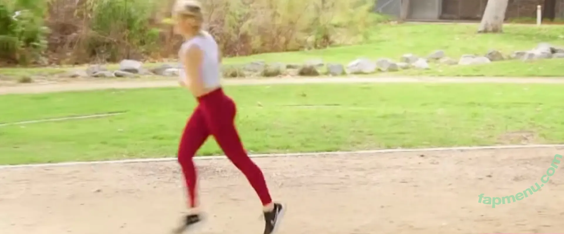 Courtney Miller nude photo #0214 (co_mill / courtney.miller / typicalvlogs)