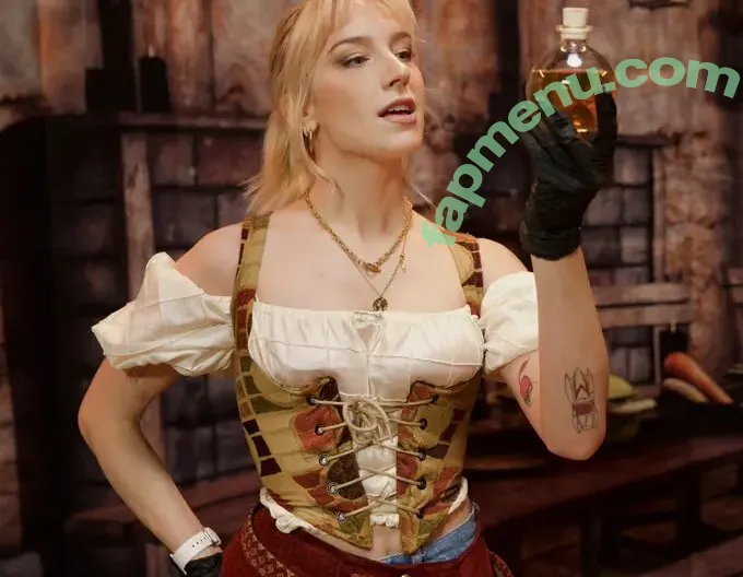 Courtney Miller nude photo #0222 (co_mill / courtney.miller / typicalvlogs)