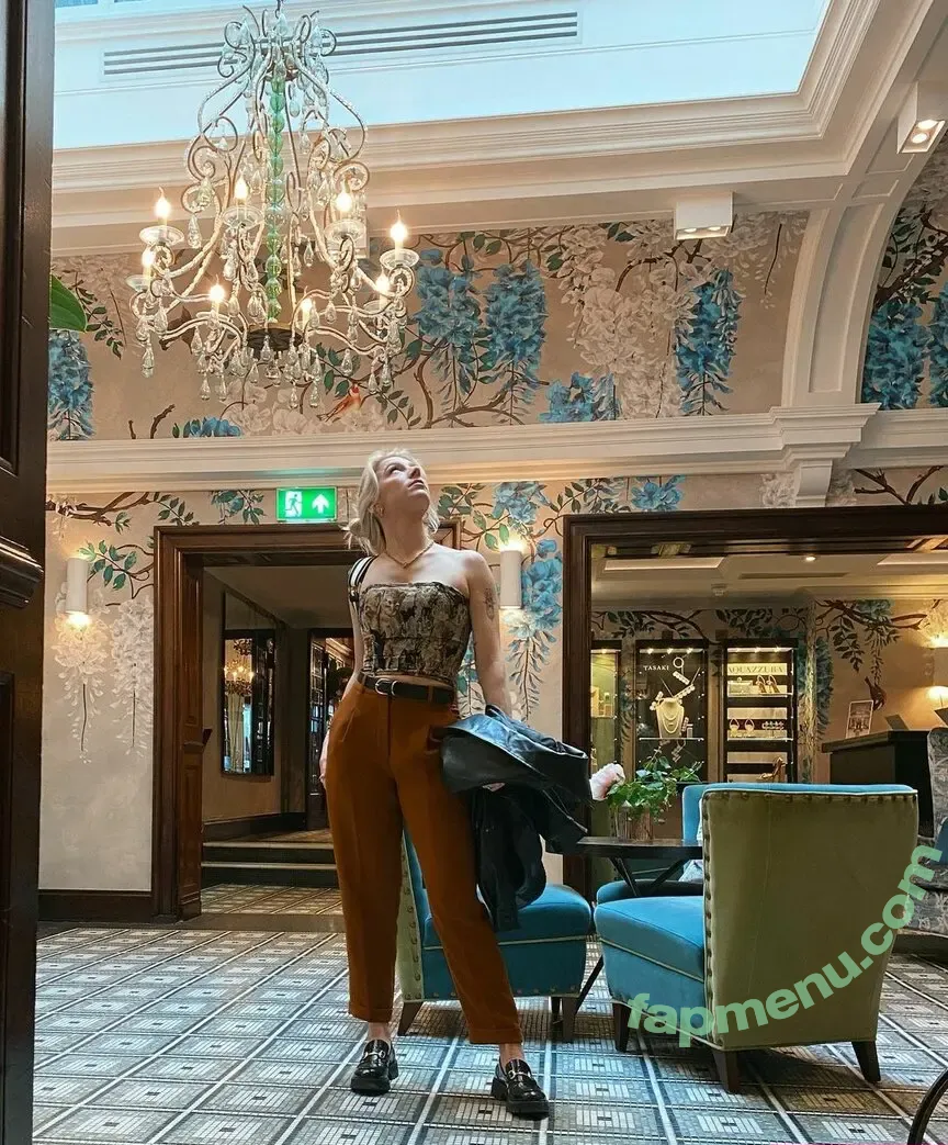 Courtney Miller nude photo #0235 (co_mill / courtney.miller / typicalvlogs)