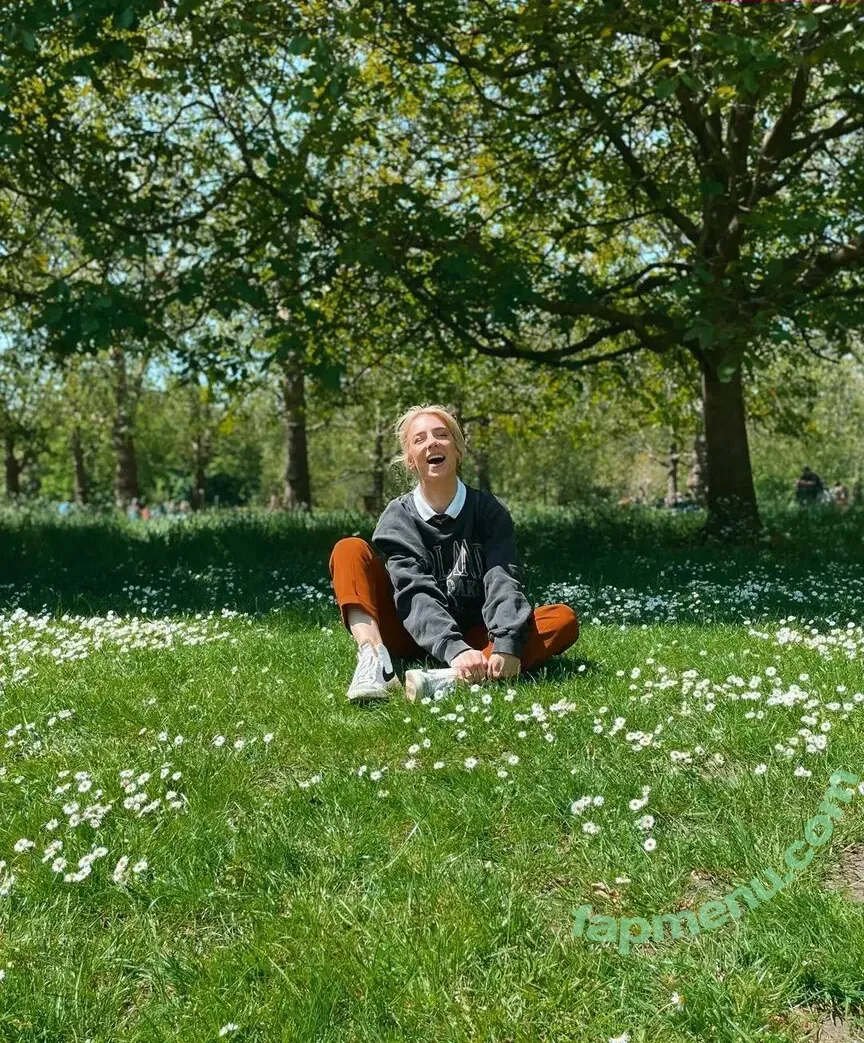 Courtney Miller nude photo #0237 (co_mill / courtney.miller / typicalvlogs)