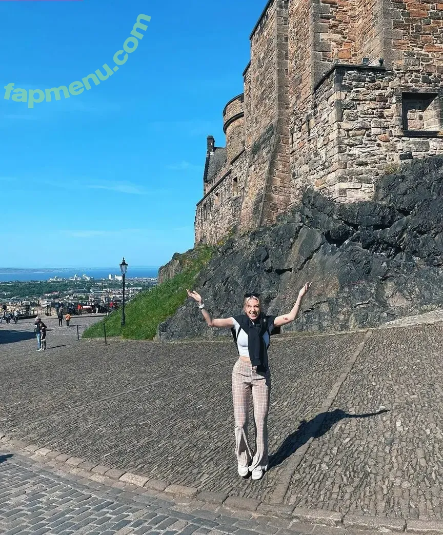 Courtney Miller nude photo #0238 (co_mill / courtney.miller / typicalvlogs)