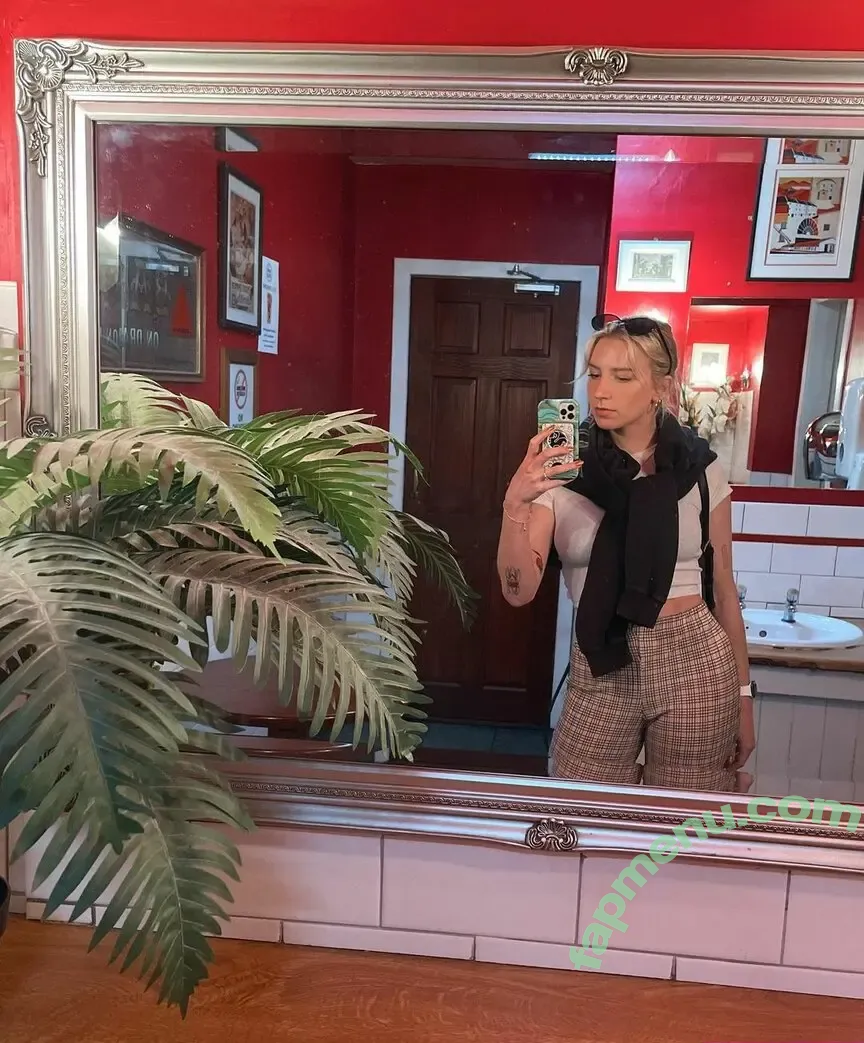 Courtney Miller nude photo #0240 (co_mill / courtney.miller / typicalvlogs)