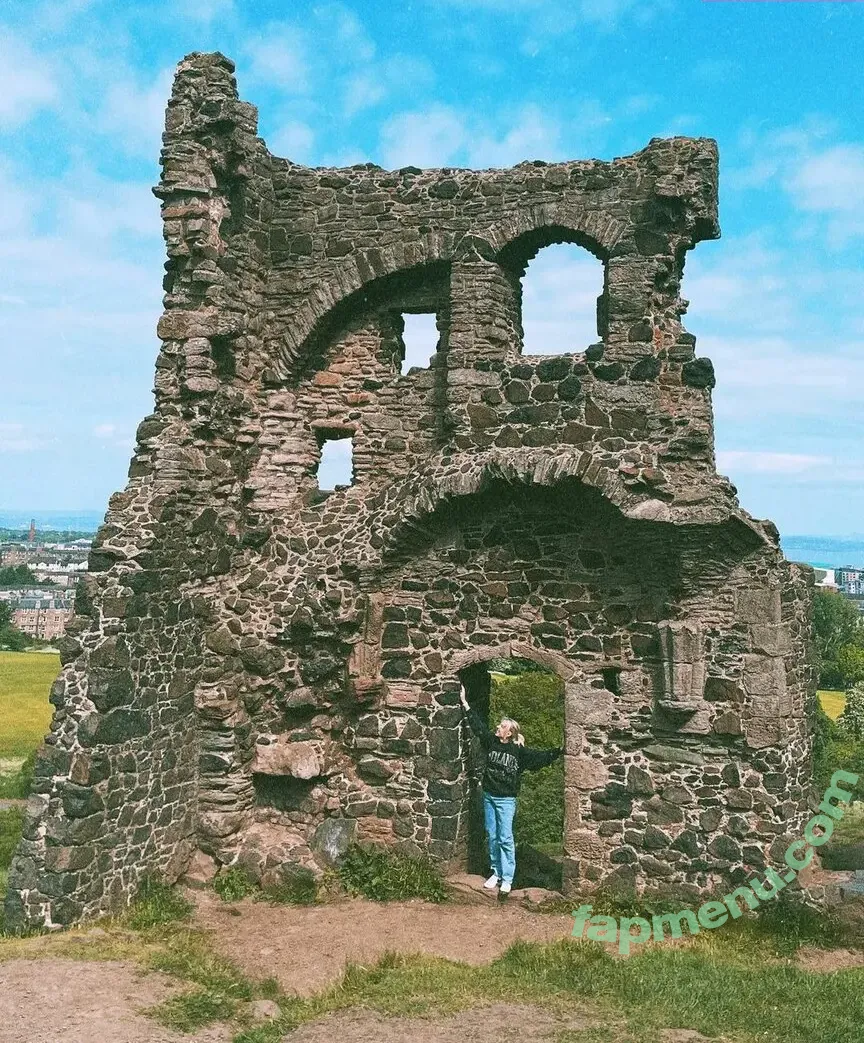 Courtney Miller nude photo #0250 (co_mill / courtney.miller / typicalvlogs)