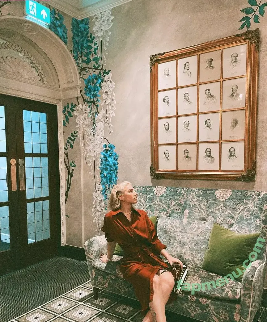 Courtney Miller nude photo #0252 (co_mill / courtney.miller / typicalvlogs)