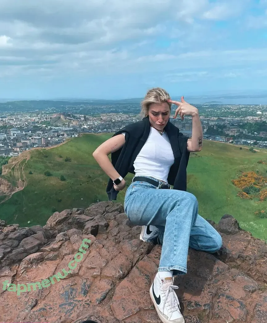 Courtney Miller nude photo #0253 (co_mill / courtney.miller / typicalvlogs)