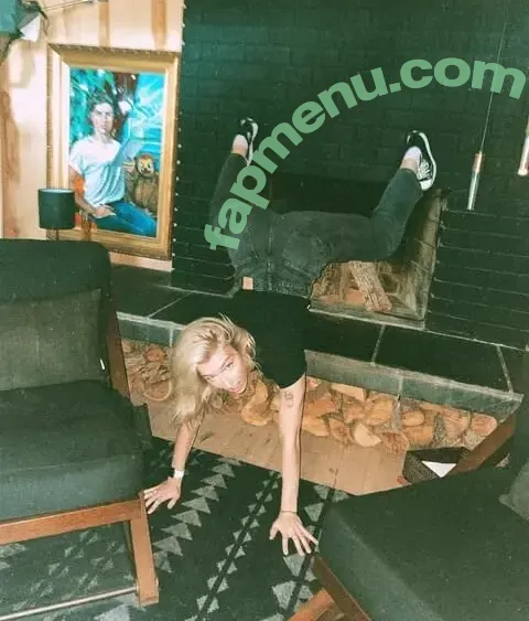 Courtney Miller nude photo #0266 (co_mill / courtney.miller / typicalvlogs)